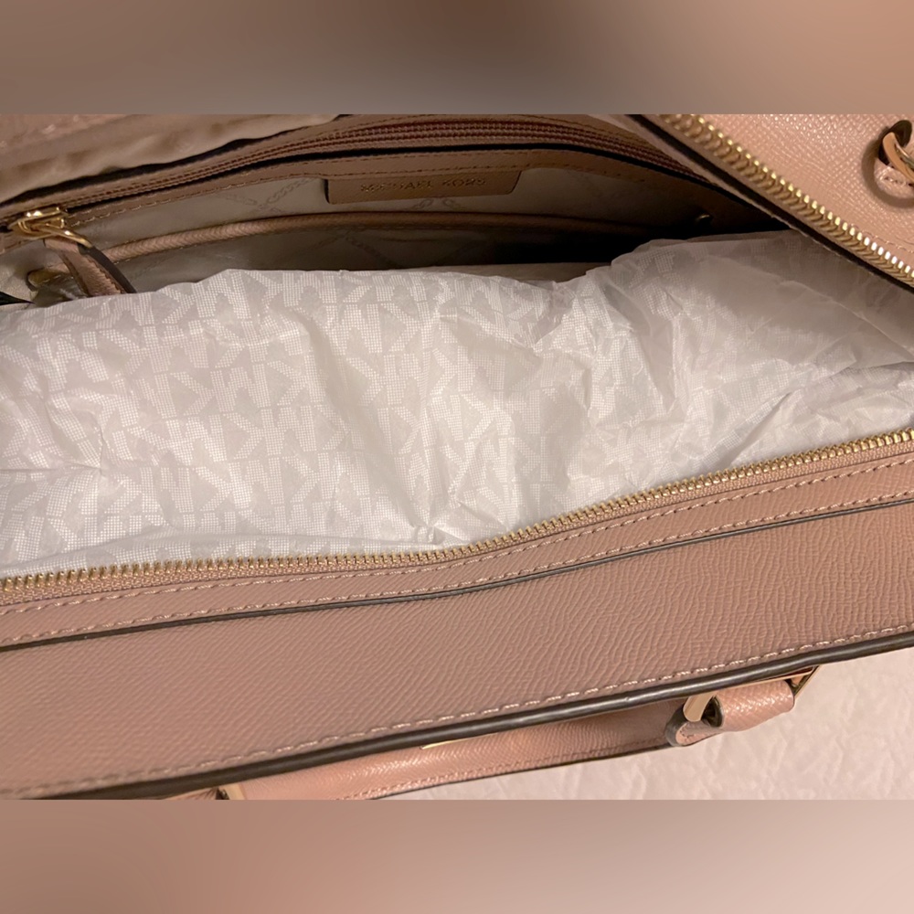 NWOT Michael Kors Sylvia Satchel - Picture 10 of 16
